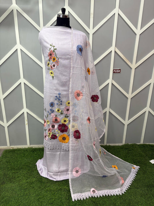Supernet Suit With Floral Appliqué Work