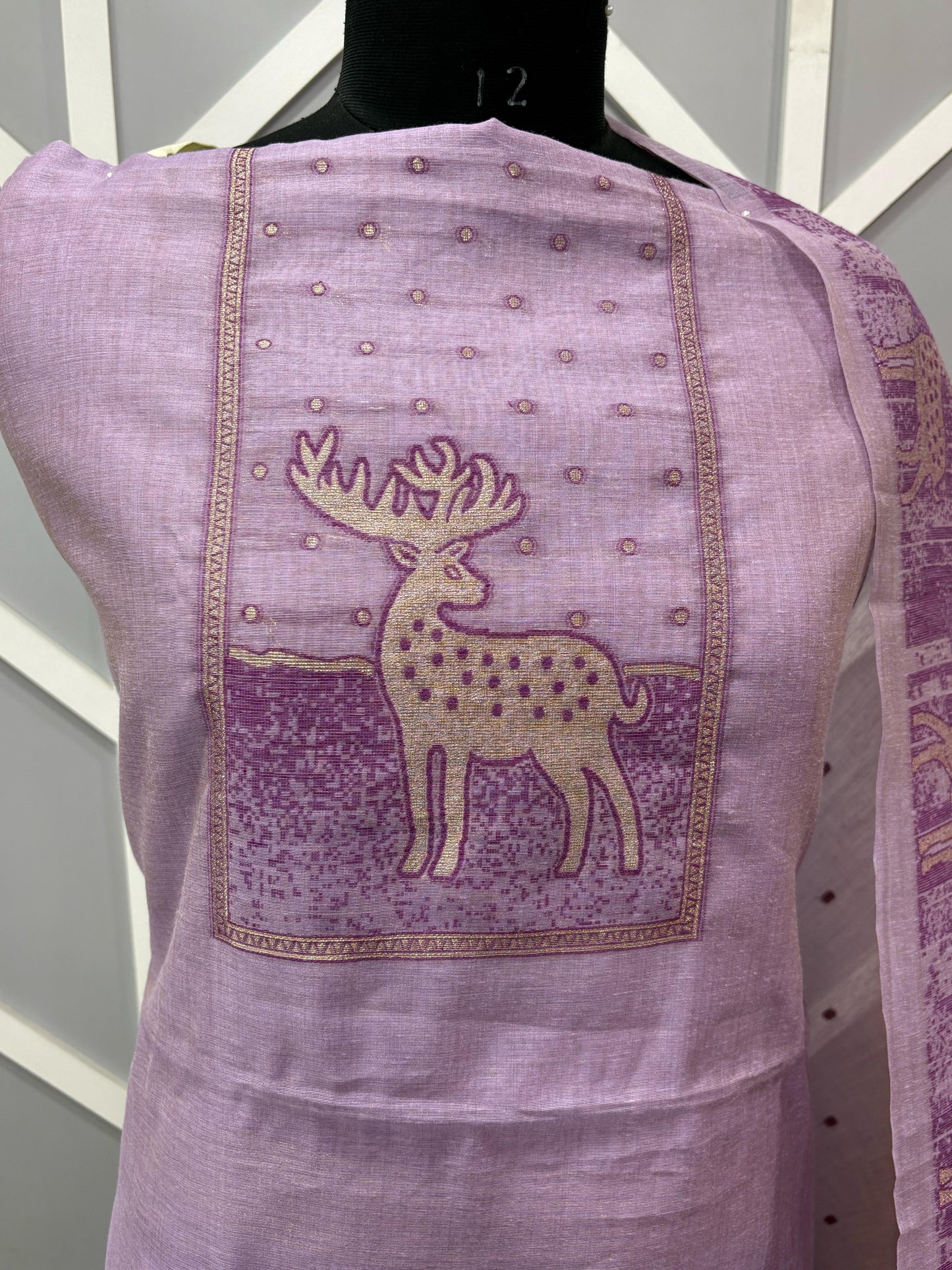 Jaamdaani Suit With Yolk And Heavy Weaved Dupatta
