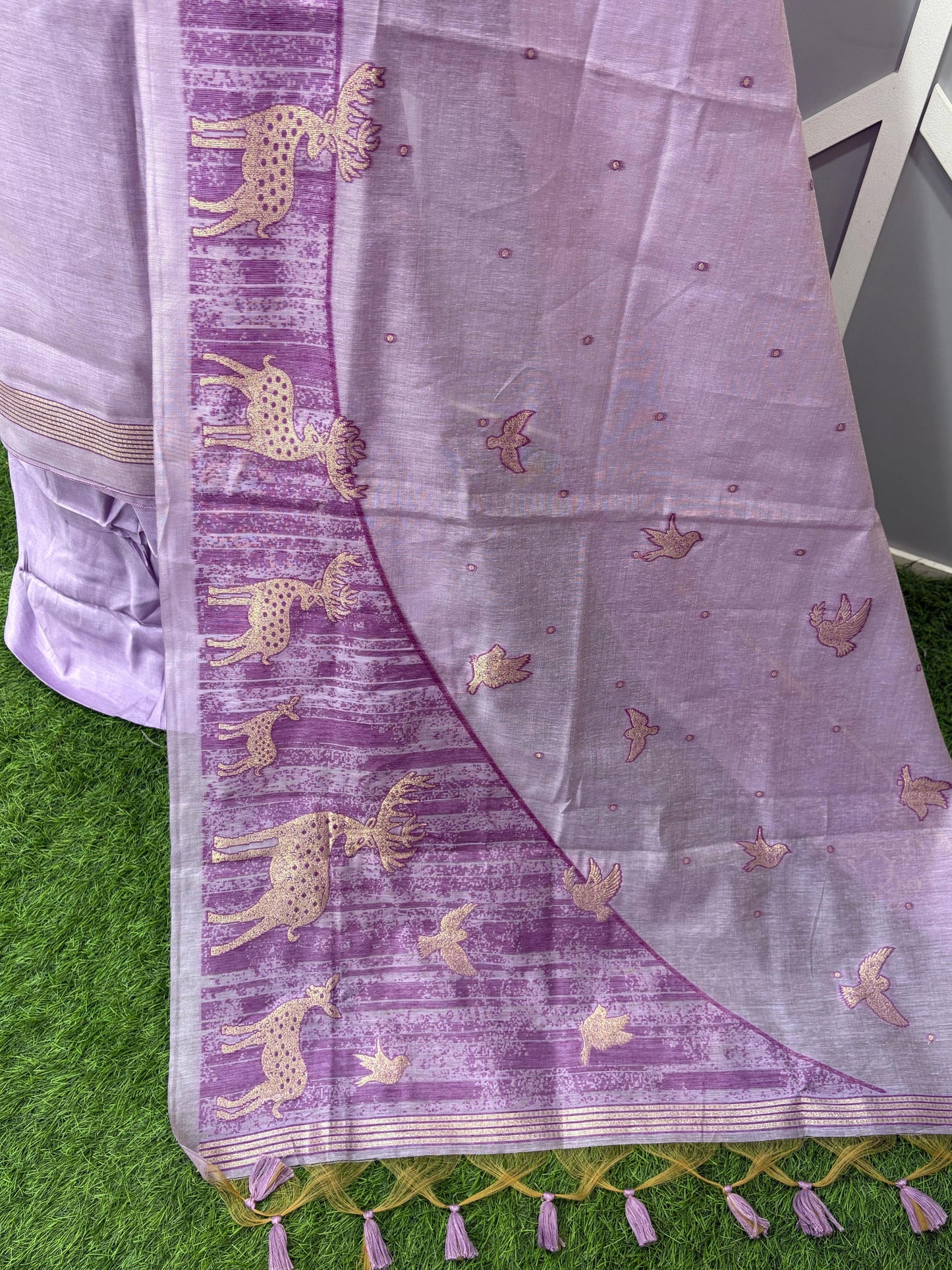 Jaamdaani Suit With Yolk And Heavy Weaved Dupatta